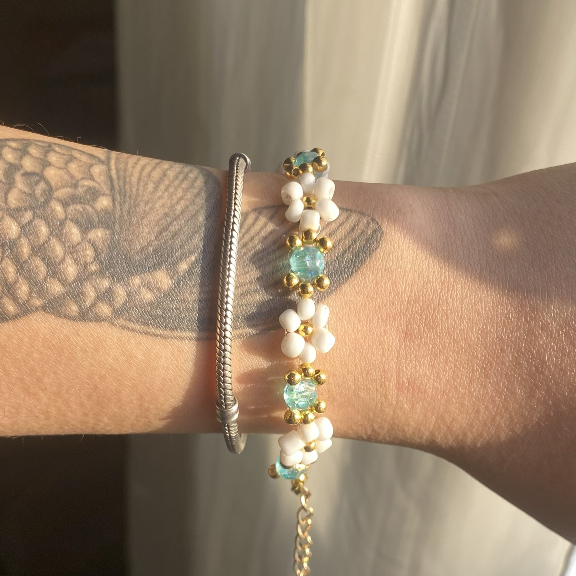 pulseira iris feita a mão